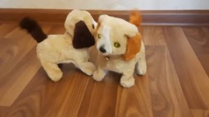 Игрушки собачки на батарейках.