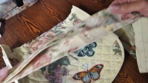 Не выбрасывайте старые занавески! Вот что можно из них сшить!