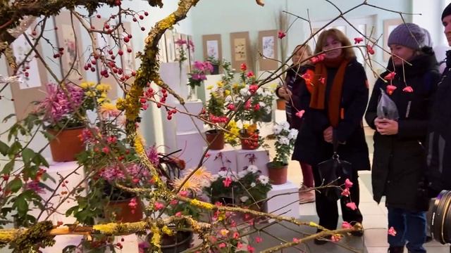 Прогулка по Ботаническому саду. Выставка индийской хризантемы смотреть онлайн