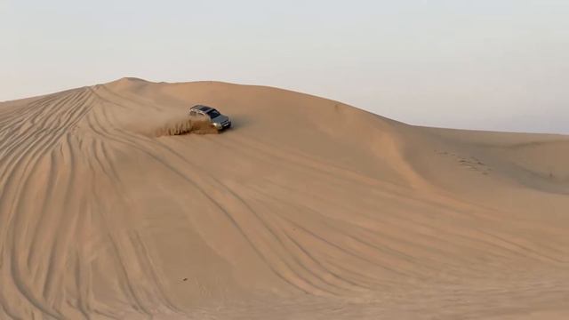 Mitsubishi Pajero Dune Bashing, Sealine Inland Sea, Qatar смотреть онлайн