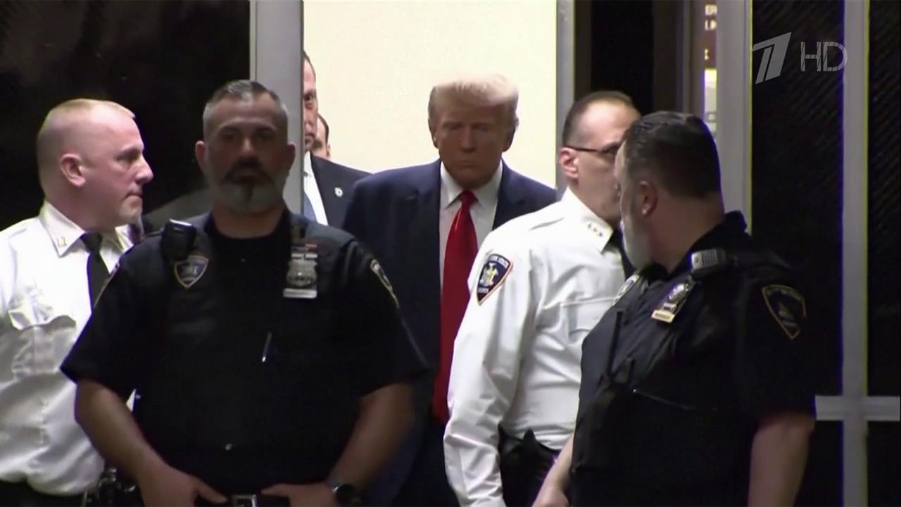 Трампу будет предъявлено обвинение почти по 40 пунктам за ненадлежащее хранения секретных документов