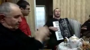 Красивая даргинская песня на аккордеоне! Поёт Исабег!