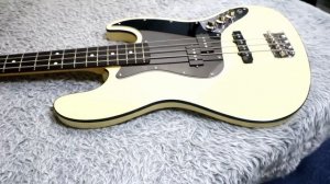 Rare Nice color Vintage White Finish!Aerodyne Jazz Bass Fender Japan AJB Jazz Bass Made in Japan