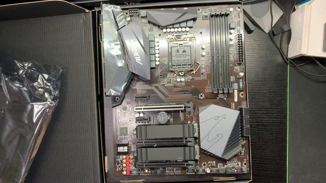 UNBOXING & OVERVIEW | $195 MOBO - B460 AORUS PRO AC смотреть онлайн