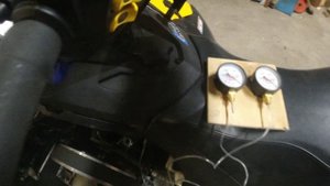 Синхронизация  карбюраторов mikuni при помощи вакууметров!!!