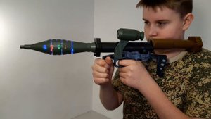 Игрушечный гранатомёт РПГ-7