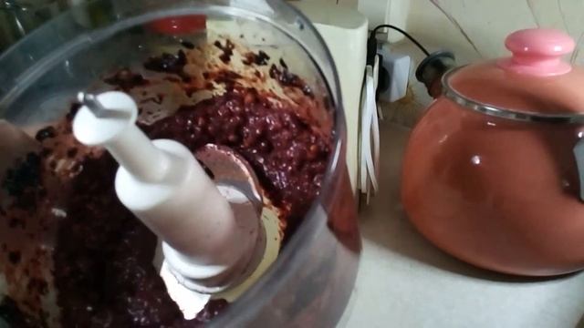 Отделить косточки от черёмухи. смотреть онлайн