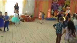 детский сад, полька "Отвернись Повернись"