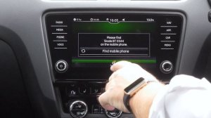 How to delete a mobile from the Amundsen Bluetooth System in a 2017 Skoda Octavia