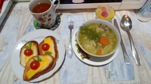 Картофельный суп с мясом, чай, десерт