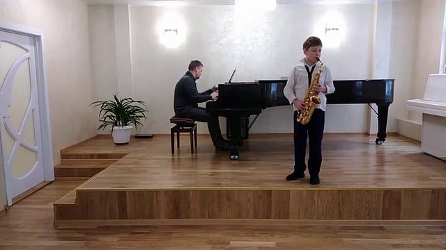 1.Зимарёв Пётр.10 лет (саксофон) К. Зграя "Рок" К.Зграя "Испанский танец" смотреть онлайн