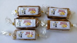 Дыня сушеная в виде конфет. Конфеты из сушеной дыни.