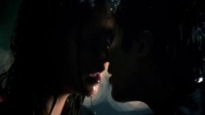 The Vampire Diaries S06E07 - Last scene on "Another love"