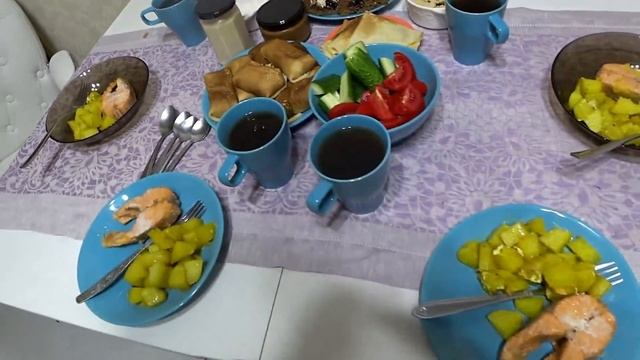 ЗАВТРАК ОТ ЛЮБИМОЙ СНОХИ// ЗАЕХАЛИ НА ЯРМАРКУ// ЧЕМ ЧИСТИМ ВОДУ В БАССЕЙНЕ// ЖИЗНЬ НА ЮГЕ смотреть онлайн