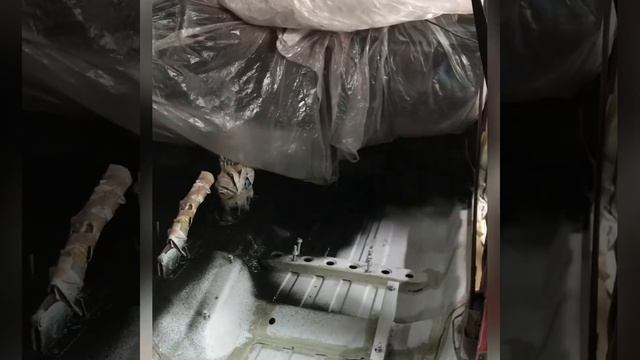 Ваз 21099 нанесение антигравий-кистевой герметик (2в1) от kar system. Затем перекрываем лаком.
