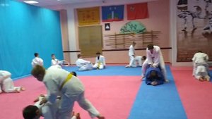 Это упражнение помогает лучше бороться по дзюдо в партере