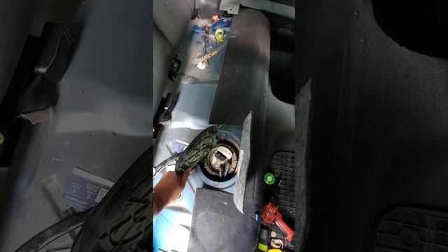 Фольксваген поло, не работает бензонасос. Не спешите покупать новый! смотреть онлайн