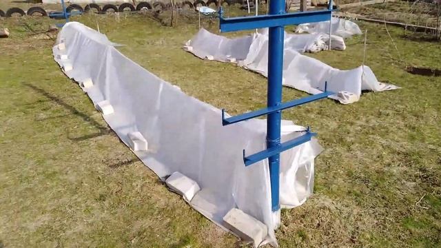 Перестраховался и вернул укрытие винограду. смотреть онлайн