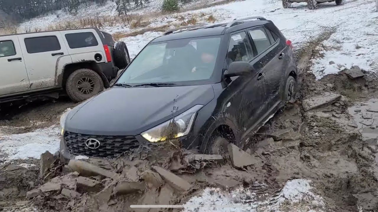 Смельчак на Hyundai Creta показал Hummer H3, Pajero, Suzuki Jimny и УАЗам как надо ездить. смотреть онлайн