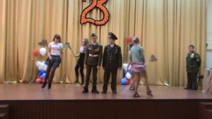 инсценировка песни "Идет солдат по городу"
