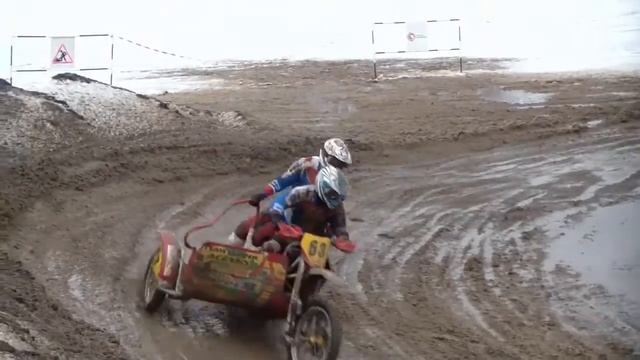 Мотокросс с колясками.Квадрики.Коломна-Русская зима 2015г. смотреть онлайн