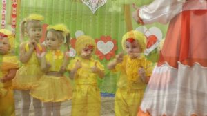 Игра и сюрпризный момент на утреннике 8 Марта 2018 в яслях Муз рук Максюта Г В