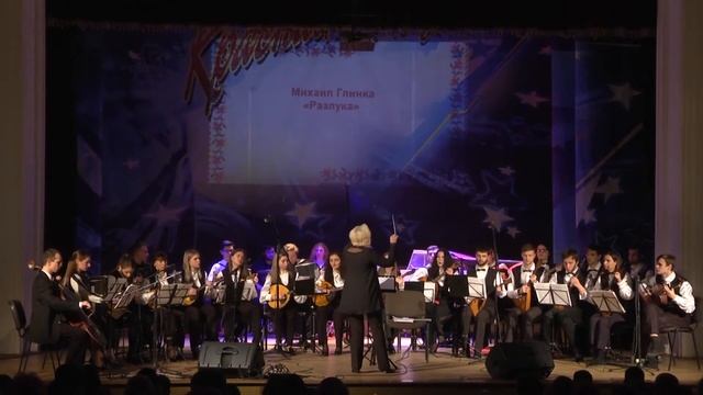 Играет оркестр народных инструментов "Folk Music" смотреть онлайн