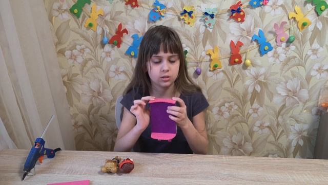 Как сделать маленькую кроватку для кукол лол. Кровать из картона и фетра своими руками для куклы LO смотреть онлайн