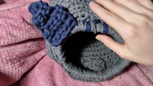 Домик для кошки из трикотажной пряжи