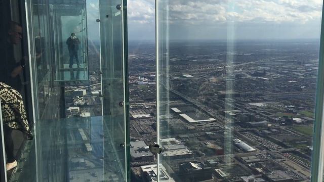 Willis Tower Skydeck (Sears Tower Chicago, IL) смотреть онлайн