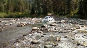 г. Риддер река Кедровка в брод на Toyota Estima