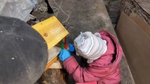 Как сделать кормушку для птиц своими руками Покраска