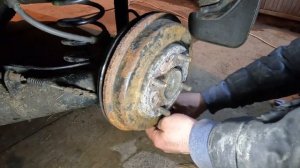 Замена задних колодок. Форд Фиеста Мк6. Ford Fiesta Мk6