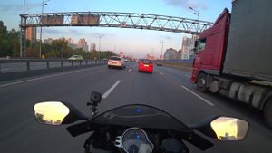 НУЖНА ЛИ МОТОЭКИПИРОВКА? | Достаточно ли шлема? | Комбинезон и мотоботинки для лохов?