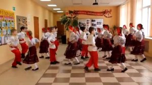 Танец "Я на печке молотила"