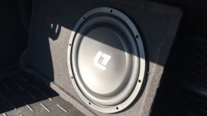 Чумовой ход диффузора сабвуфера DL-Audio Barracuda 12A Flat
