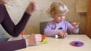 Божья коровка. Аппликация из цветной бумаги и пластилина. Поделки животных.