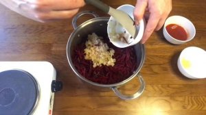 Салат ИЗ СВЕКЛЫ. ?Очень вкусный?салат из свеклы с жареным луком.