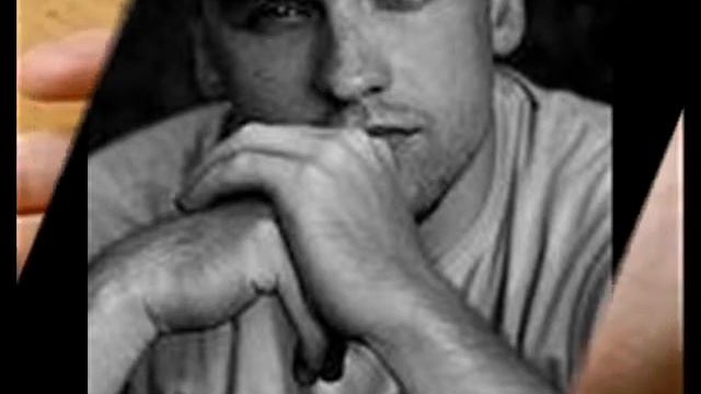 Стой. Не отворачивей лица...Эта боль,должна коснуться всех... смотреть онлайн