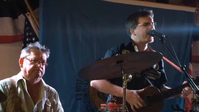 THE DUKES 100% Live смотреть онлайн