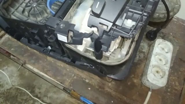 Ремонт пылесоса Miele.Не включается.