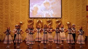 Вокальный ансамбль "Карамельки" (младшая группа). Песня "Бескозырка белая" И.Галкин, З.Александрова