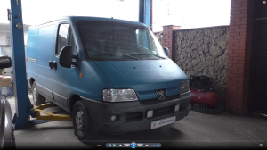 Замена опор передних стоек на Peugeot Boxer 2 2,2 дизель Пежо Боксер 2 2002 года