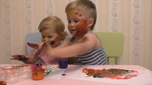 ✿ Рисуем пальчиковыми красками! Фантазии детей нет предела! Полная версия. Funny kids in the paint