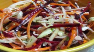 Витаминный салат со свеклой