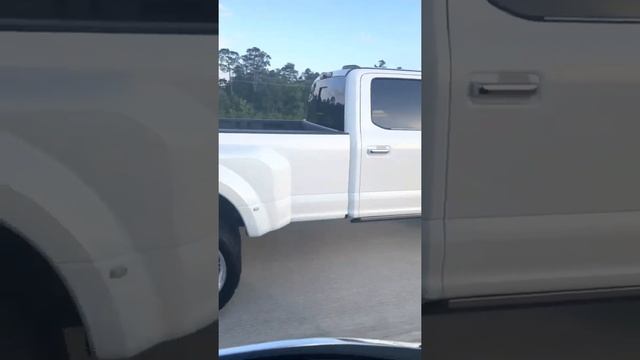 Two 2022 F450 Platinum’s - 2.5” ReadyLift Leveling Kit - 26” American Force Wheels - 37” Venom Tire смотреть онлайн