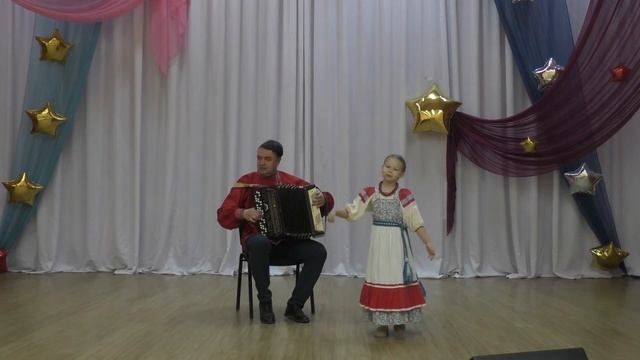 "Лапти" - мордовская песня Самарской области, Зайцева Арина, 8 лет (2020 г.)