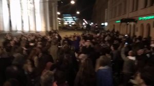 ГРУППА ШТРУДЕЛЬ НА НЕВСКОМ  РАСКАЧАЛИ ТОЛПУ!