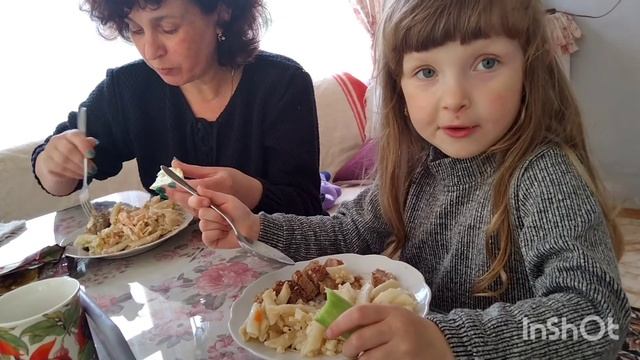 Трудовой десант на дачу!#дача#дачнаяжизнь#деревенскаяжизнь#огород#теплица#помидоры