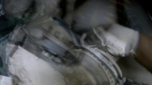 мицубиси L200 замена рулевых наконечников, колодок, стоек ,стабилизатора